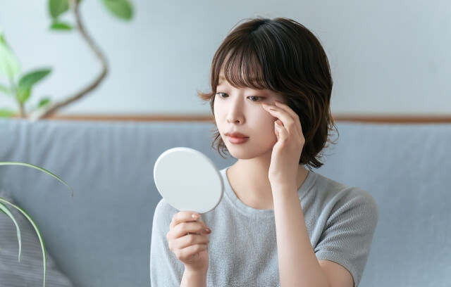 埋没法から切開への修正を検討すべきタイミング