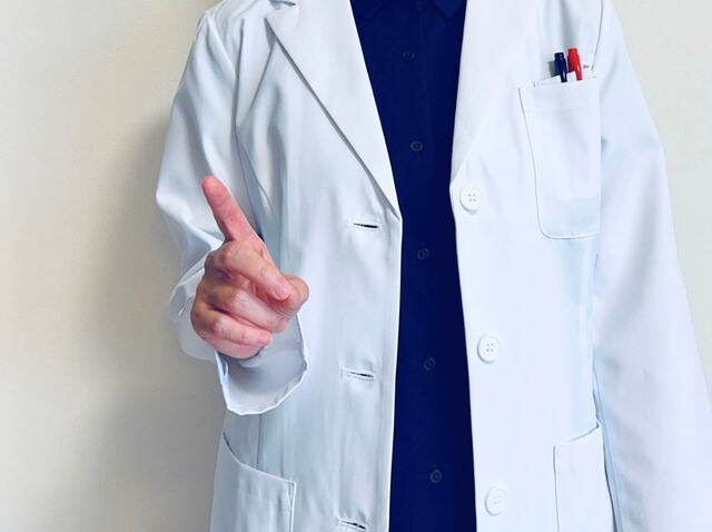 眼瞼下垂が引き起こす「見た目」と「機能」への影響とは？